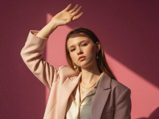 Jasmin NabukaLineskine